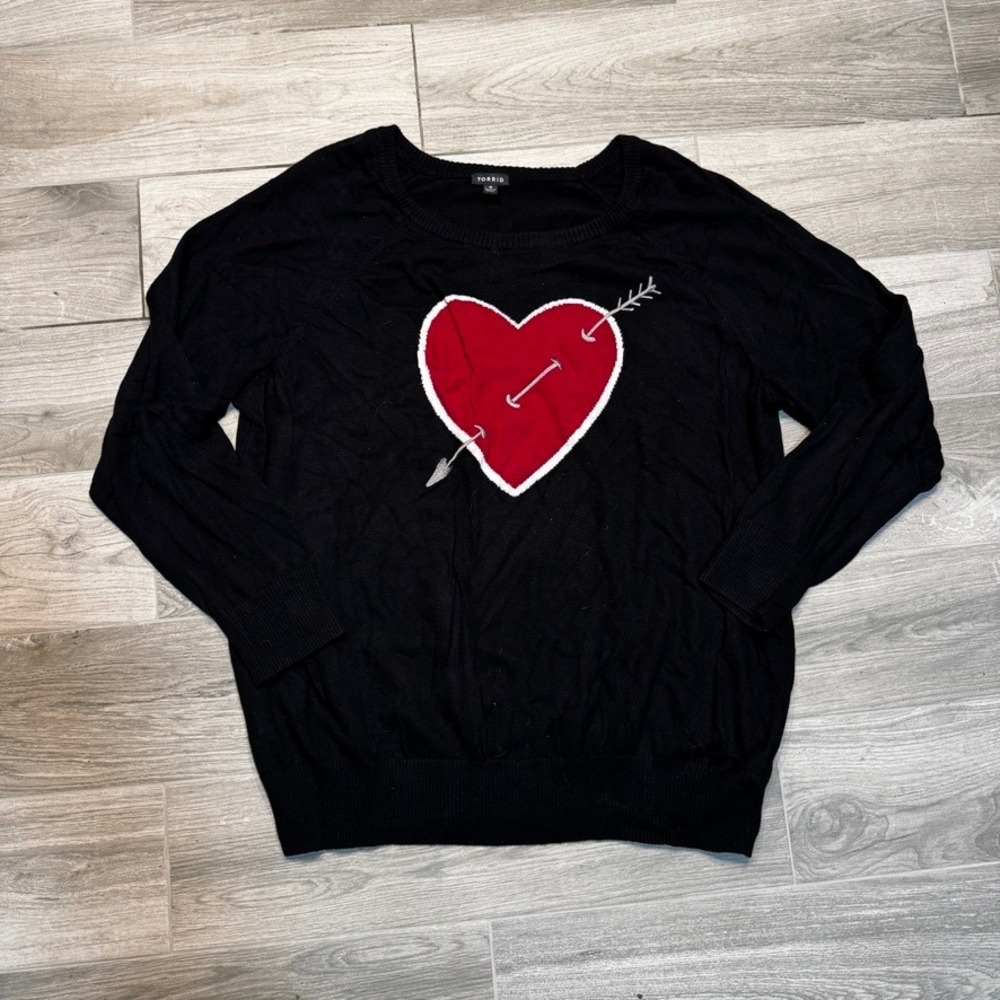 Torrid Black Heart Arrow Graphic Cotton Knit Sweater Womens Plus Size 3 3X